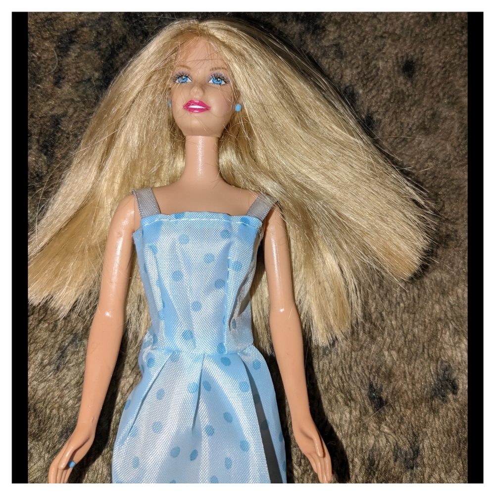 Vintage 2000 Flower Power Barbie doll